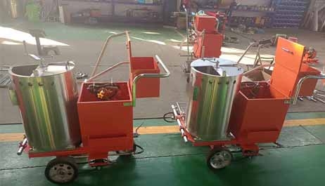 熱熔劃線一體機(jī)和傳統(tǒng)劃線機(jī)的區(qū)別？