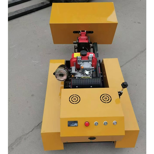 遙控履帶割草機